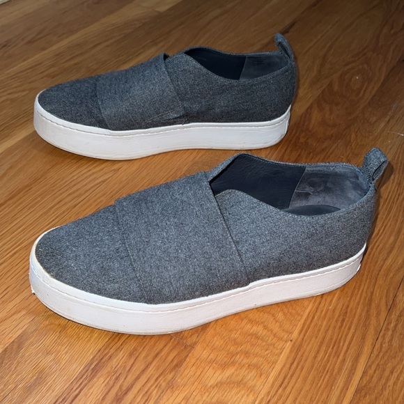 Vince Slip Ons - Picture 2 of 8